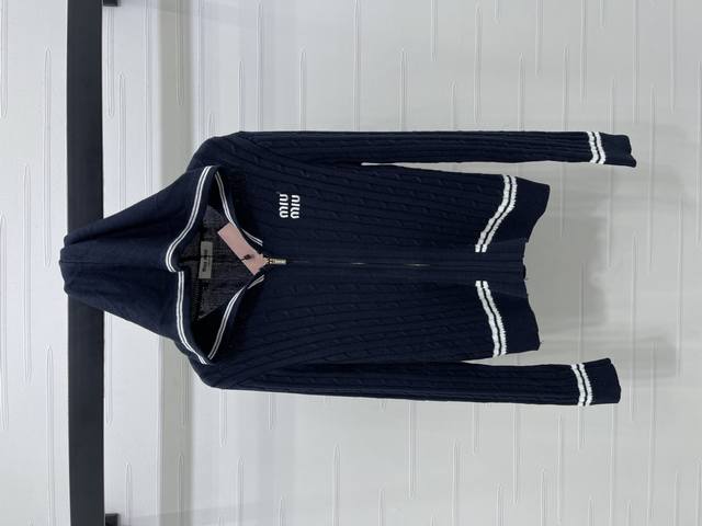 New, original, high-quality, Miumi* 2025 Early Fall collection! Hooded, knitted
