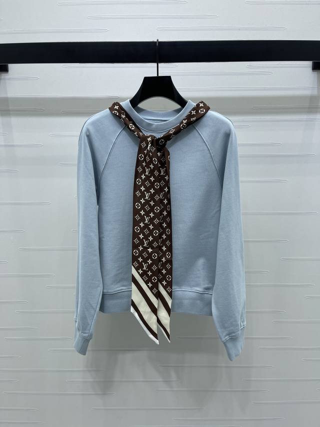 New, original, high-quality Louis Vui*Ton 2025 Early Fall collection! Silk scar
