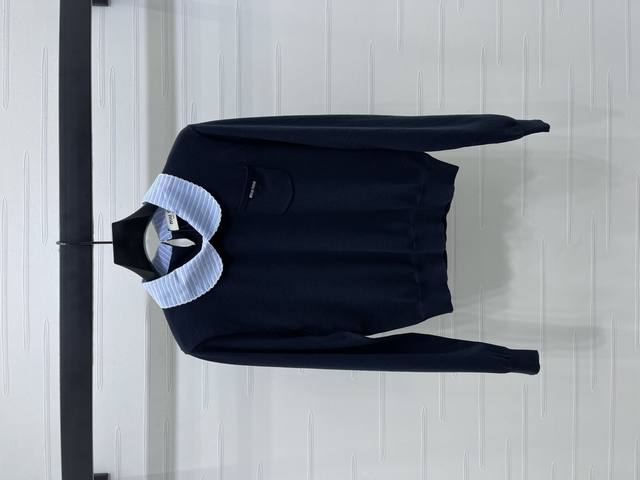 New, original, high-quality, Miumi* 2025 Early Fall collection! A polo collar,