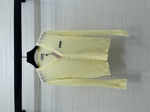 New, original, high-end Miumi* 2025 Early Fall Collection! V-neck knitted long-