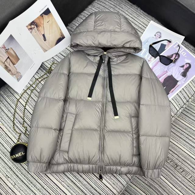 Exclusive first release, highly recommended 25-year early autumn and winter ser