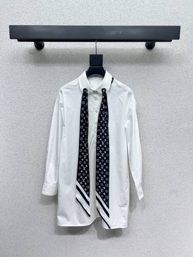 L's silk scarf shirt classic style can be perfectly controlled~ High-end ready-t