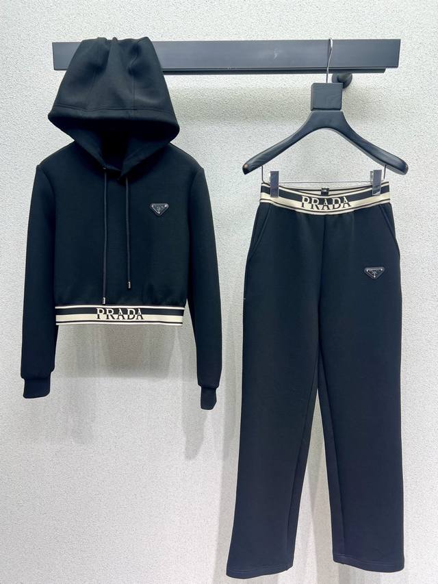 P home webbing sweatshirt suit is versatile and not picky, simple and advanced,