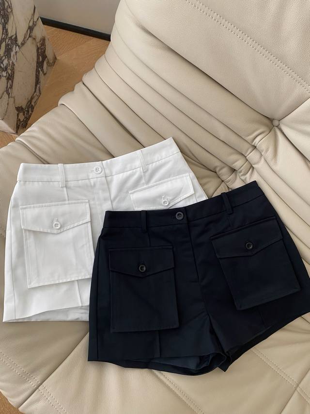 25Ss Spring/Summer Workwear Pocket Casual Shorts. The double-pocket design creat