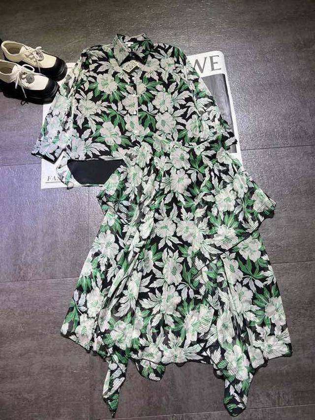 Loew* Women's skirt top shipment, Ss2025 color floral pattern, the upper body is