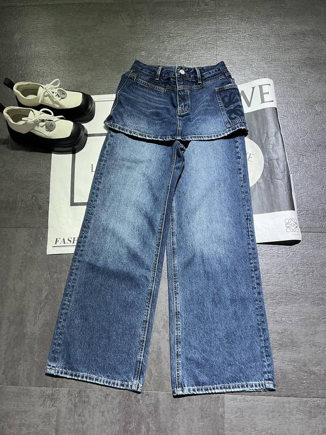 Loew* fake two-piece jeans are shipped, high-end quality, trendy and fashionable