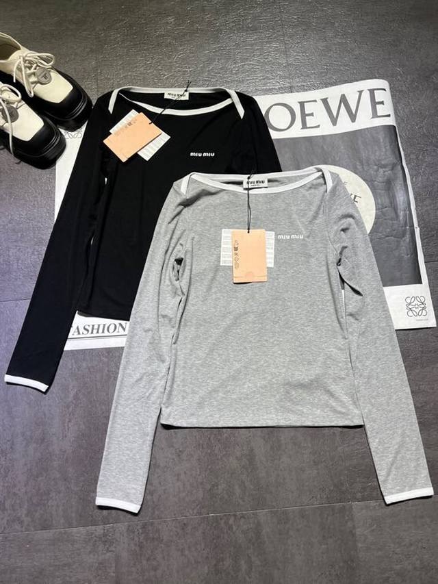 Miumi* hot-selling long-sleeved T-shirt shipment, high-elastic fabric, exquisite
