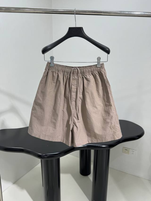 New arrival: Laurel Classic oversized casual shorts. DDD. Custom yarn, custom-dy