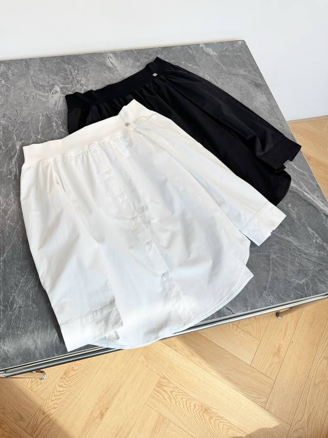 25 The new super special one-shoulder off-shoulder shirt is here. The black and