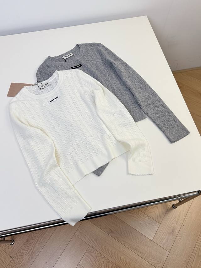 Miumi*'s latest 2025 Early Fall collection! Long-sleeved, lettered top! Custom-w