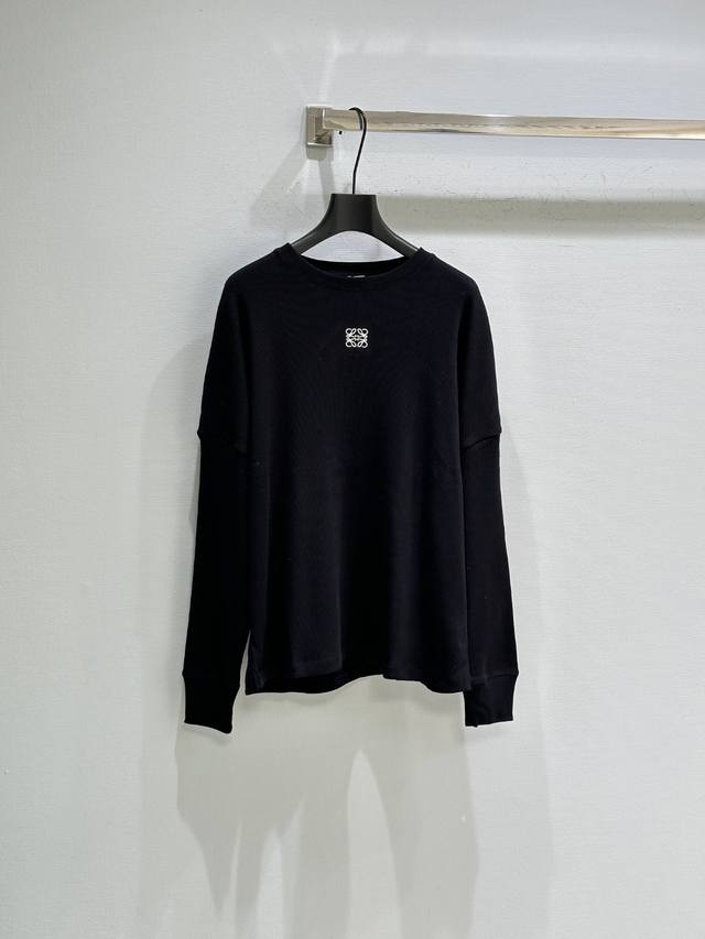 25Ss New Early Fall Collection! Simple black and white, classic and timeless. A