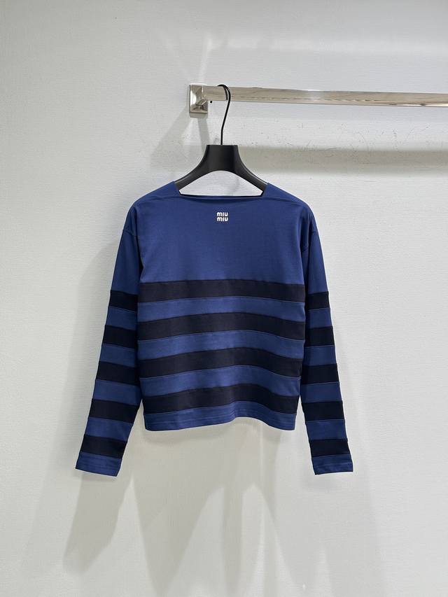 25Ss Early Fall New Arrivals! This knitted striped long-sleeved top features a s