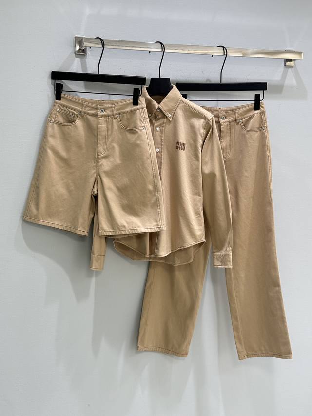 25Ss Early Fall New Arrivals! Premium denim fabric, back pocket patch, embroider