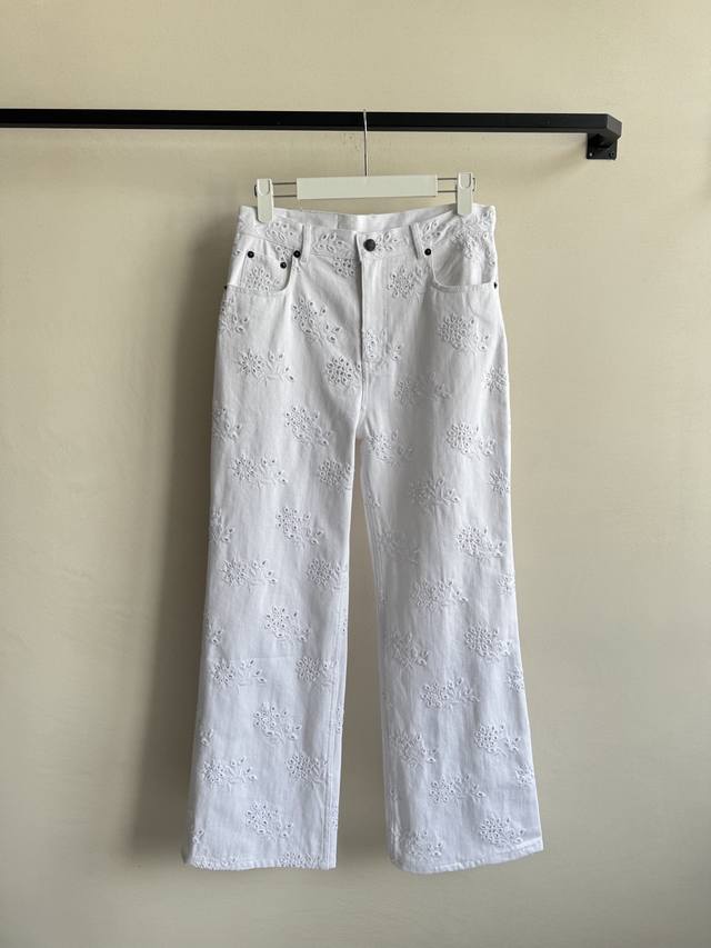 Chol* New style, hollow embroidered flower jeans SML. DDD