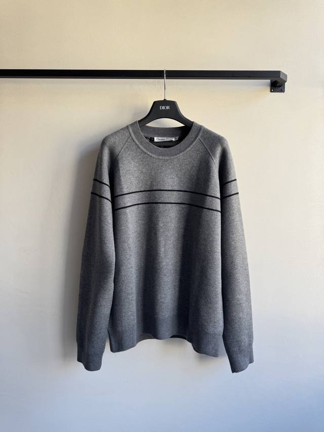 Dio* New, double-sided embroidered crewneck sweater. Woven from worsted cashmere