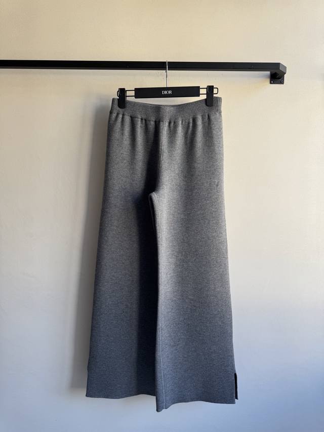 Dio* New, double-sided embroidered trousers. Woven from worsted cashmere, the wo