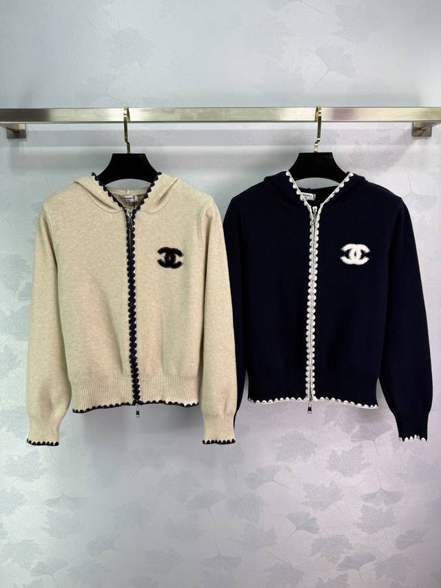 Ch*25 New autumn and winter hooded knitted cardigan. Classic contrasting color z