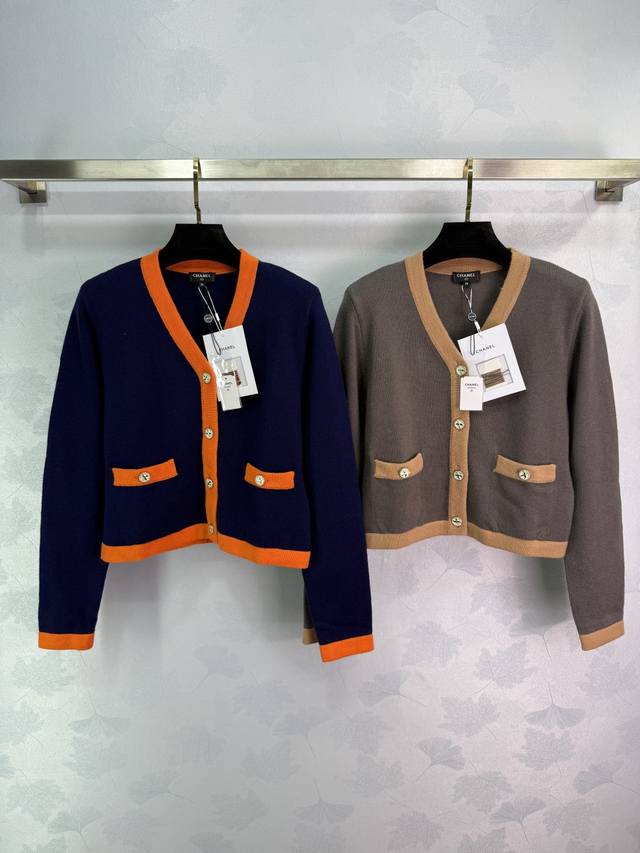 Ch*25 New autumn and winter knitted cardigan with a classic V-neck design, doubl