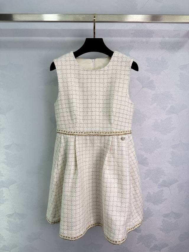 Chane* 2025 new woven dress with a custom-made hemmed vest dress. Made of import