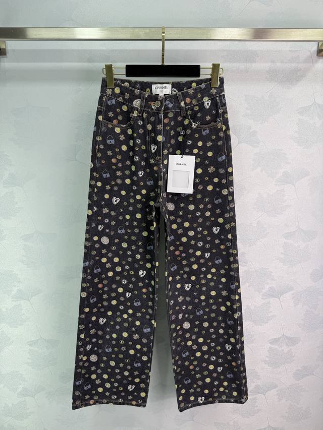 Ch*25 Small perfume bag printed jeans with a black background and a small floral