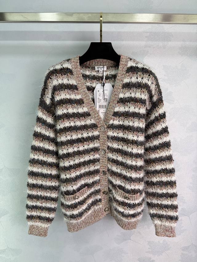 Chane* New arrivals for 2025: striped knitted cardigan and skirt set. Custom-mad