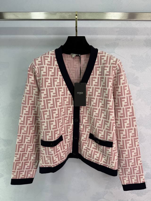 Fend* 2025 Early Fall new letter jacquard knitted V-neck long-sleeved cardigan!