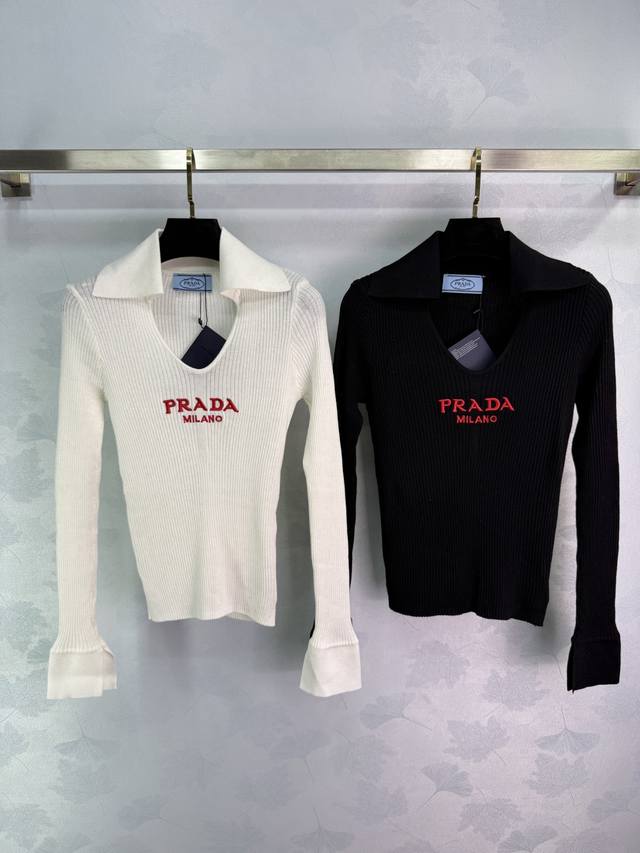 Prad* New sweater in white and black. Lapel design with classic logo embroidery.
