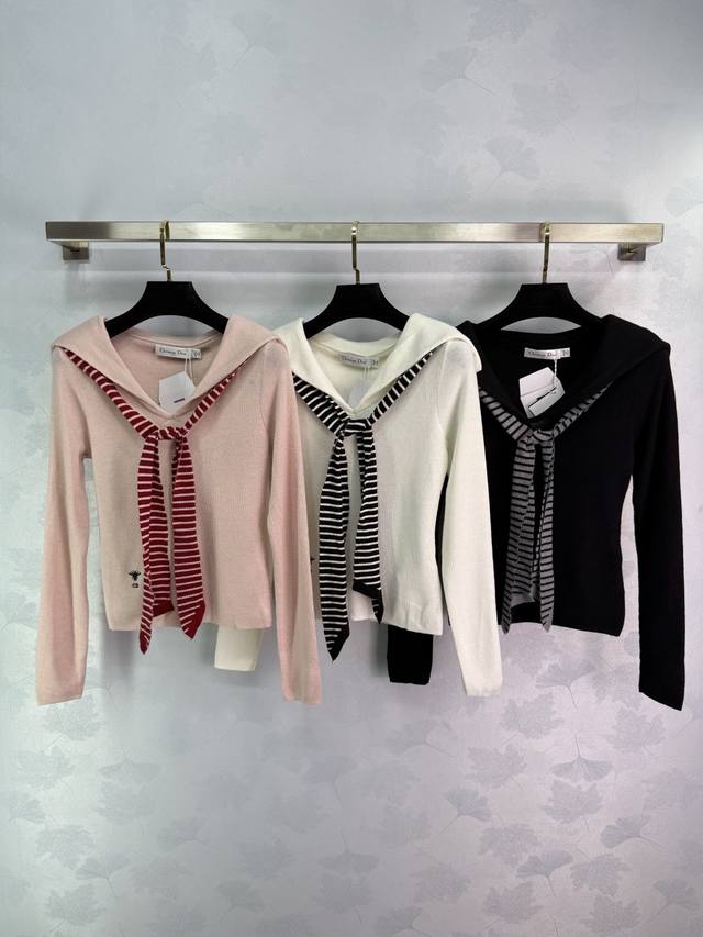 Dio* Navy-collar sweater, available in three colors, with a striped shawl design