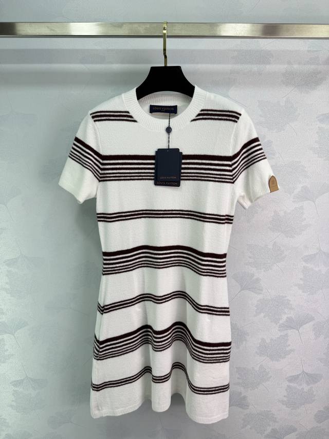 Lou25 early autumn new striped short-sleeved dress classic stripes with simple a