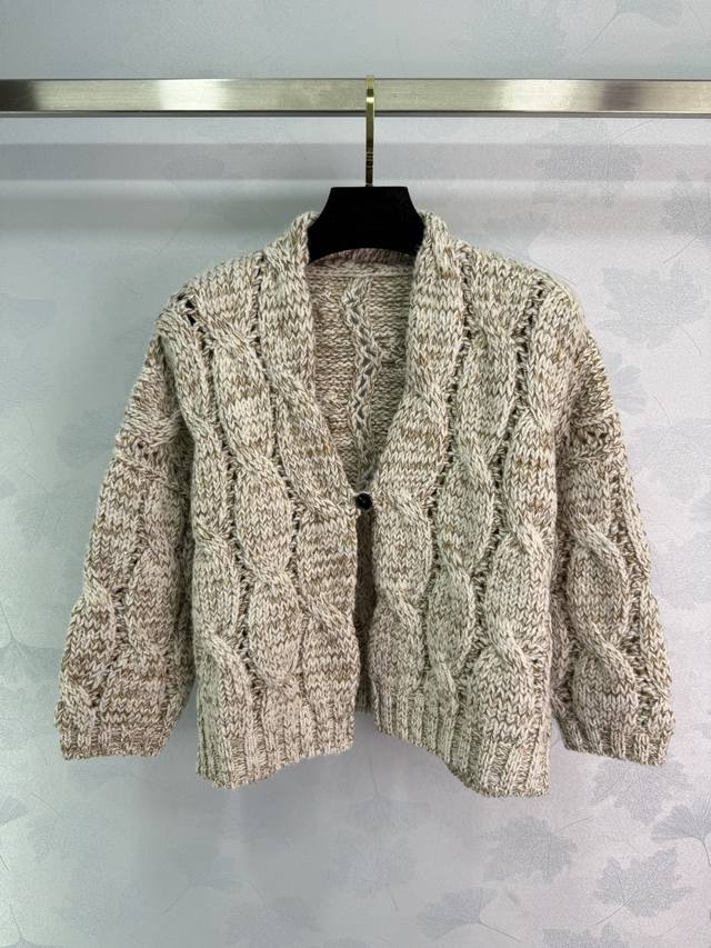 Bc2025 new chunky knit cardigan with a loose, relaxed style. Hand-woven braided