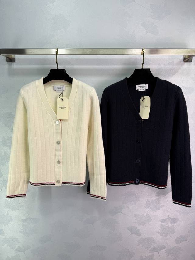 Thom Brown*'s latest 2025 Early Fall collection! This striped, contrasting V-nec
