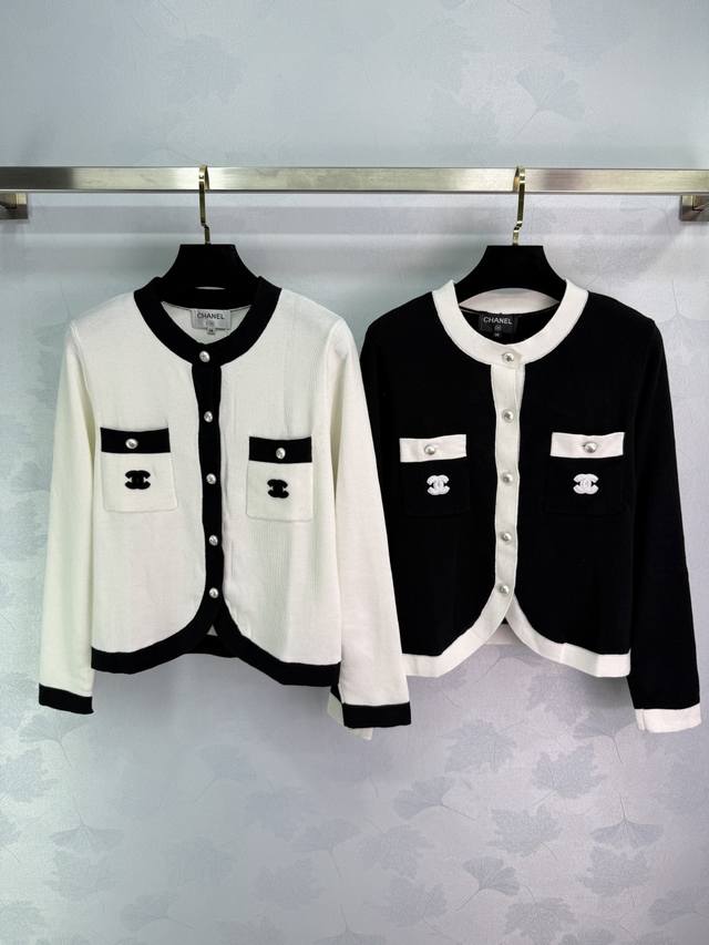 Chane*25 new knitted round-neck long-sleeved cardigan in a classic black and whi