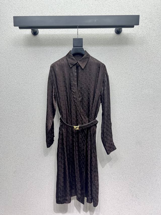 Fd's series of Ff brown dresses with belts! Soft and delicate texture, classic a