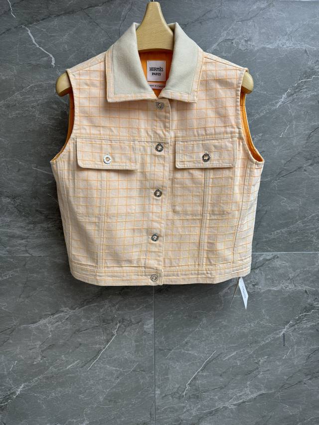 New early fall styles are out! H brand plaid denim vest 2025 early fall series.