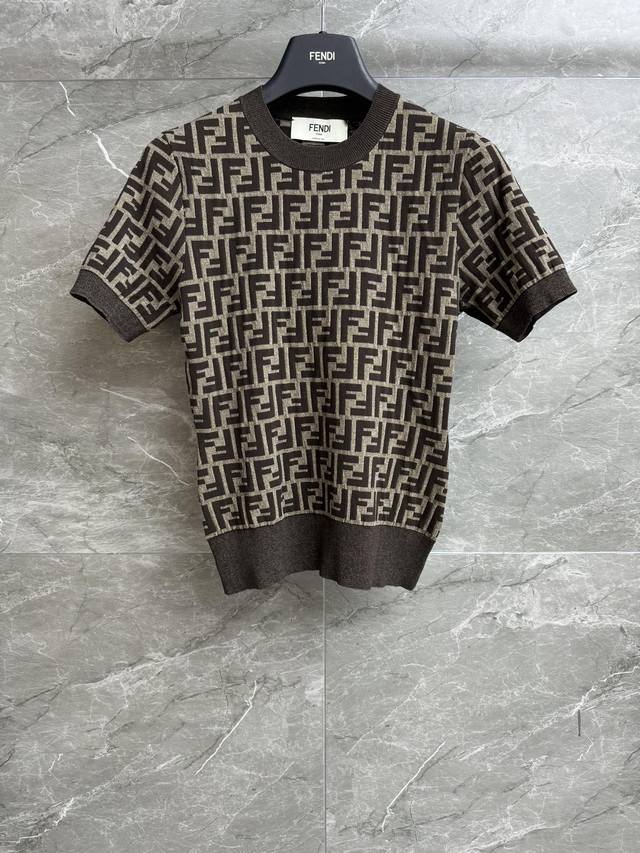 Hot item re-ordered and shipped Fd monogram knitted short-sleeved autumn and win