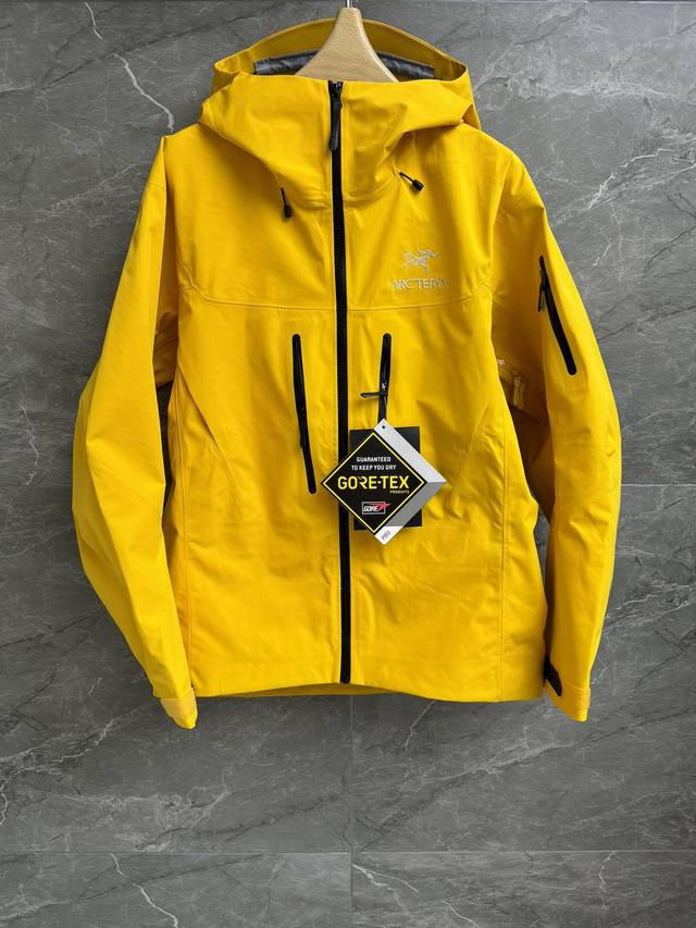 Early spring styles are here! Arc'teryx Alpha SV Series hardshell jacket. Featu