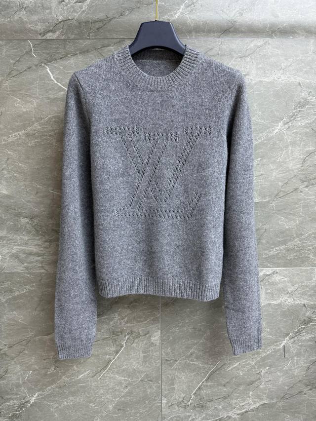 Early Fall new styles are here! L's grey logo sweater, 2025 Early Fall collecti