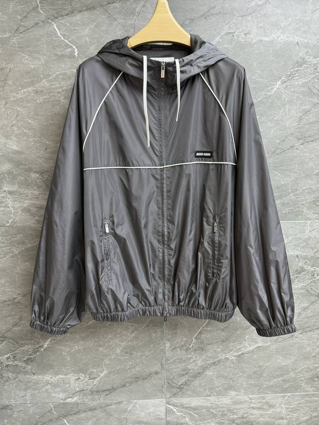 New summer styles are here! Miu grey nylon jacket, 2025 Spring/Summer collectio