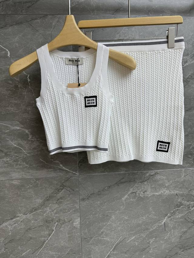 Early Fall new styles are here! Miu knit suits from the 2025 Early Fall collect
