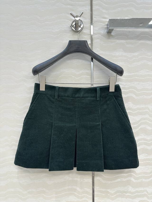 Exclusive first-run, original, high-quality Miu-inspired outfits for girls! Thi