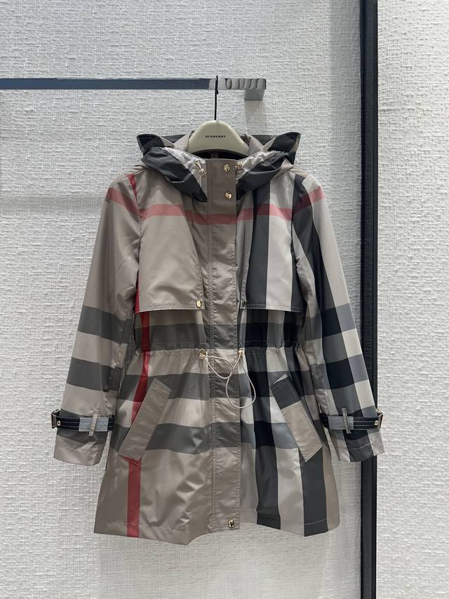 Exclusive first release of the Burberr*25 early spring plaid nylon jacket. This