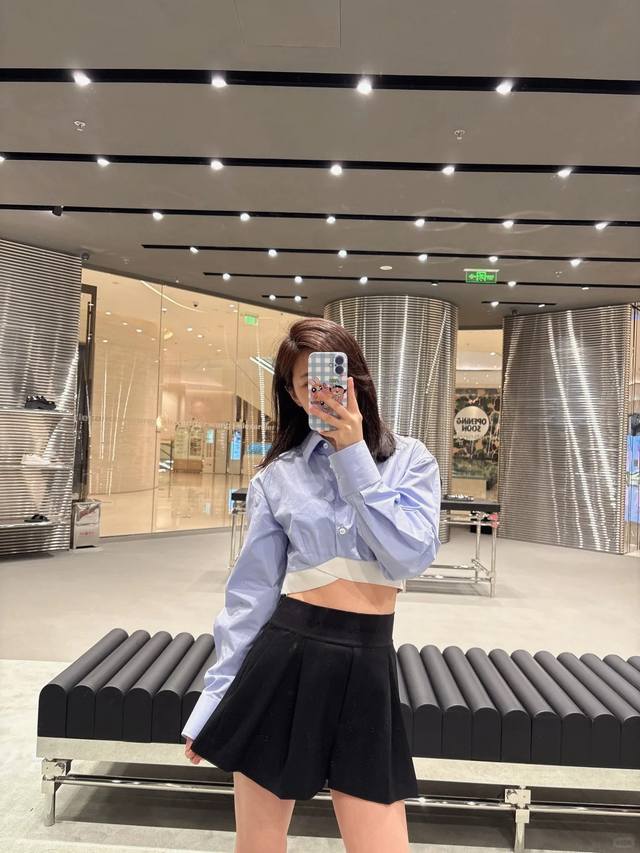 Newest Aw 25New Elastic waist long sleeve shirt Color: White Blue Size: Sml DDD