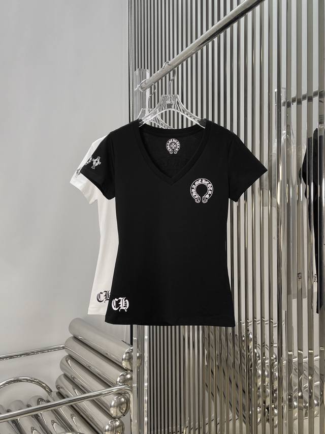 Real photos of the latest Ch 25New V-neck printed T-shirt Color: Black and White