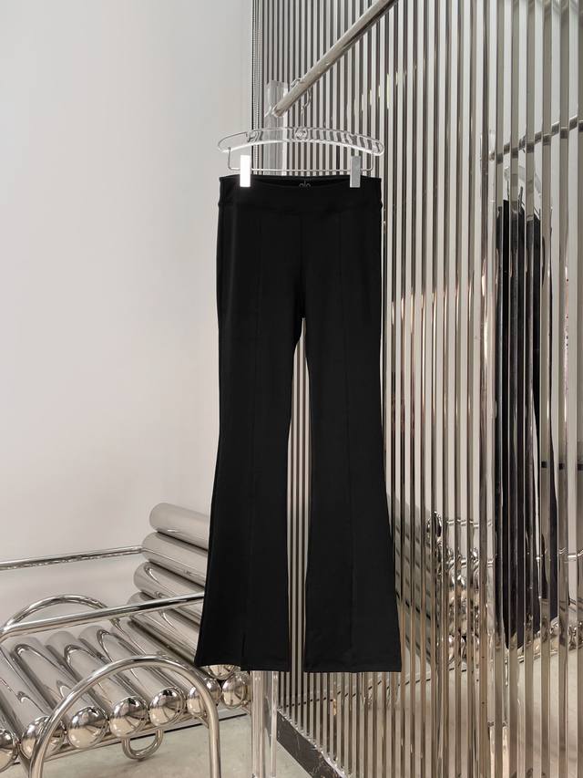 Actual photos of the latest Alo 25New slit flared yoga pants Size: Sml DDD