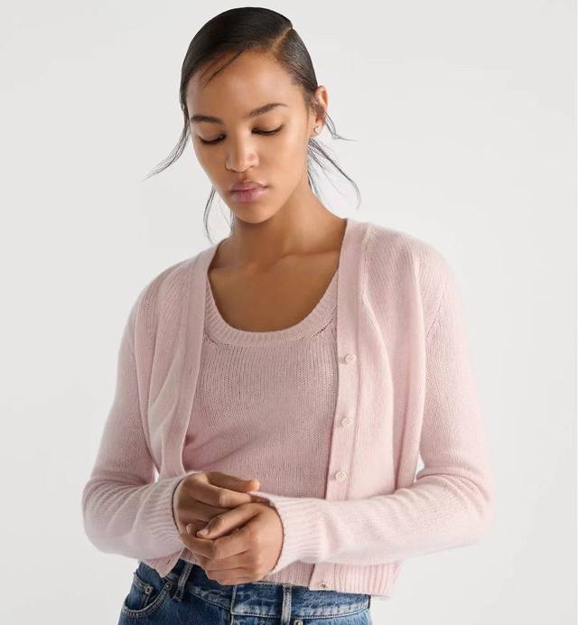 Newest D 25New Bee Embroidery Cashmere Knitted Vest Color: Pink Green Size: Sml