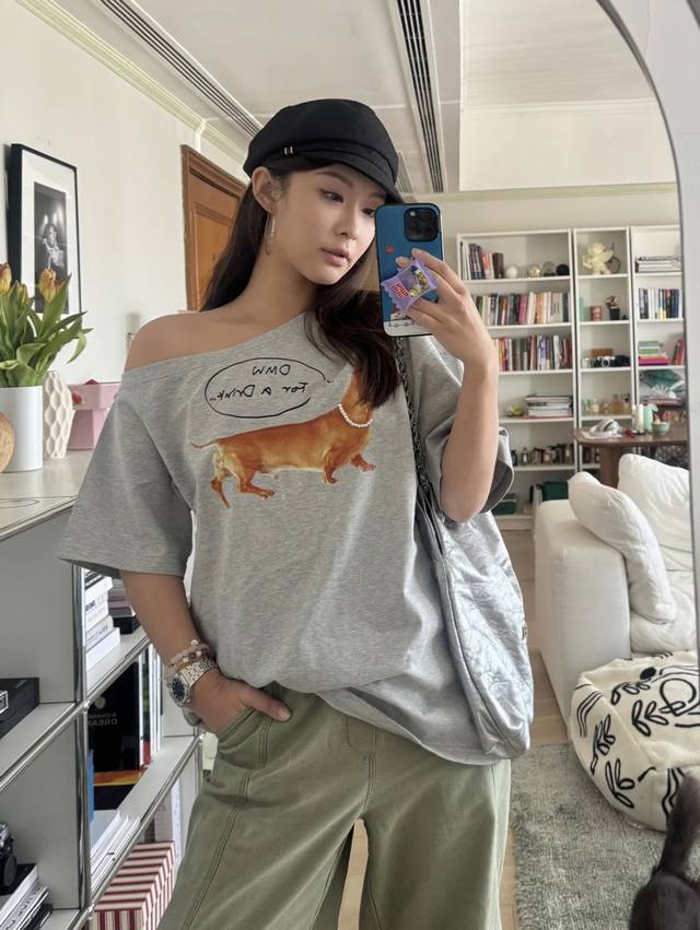 New 25New Dachshund Off-shoulder Pearl Necklace Decorated T-shirt Color: Gray S