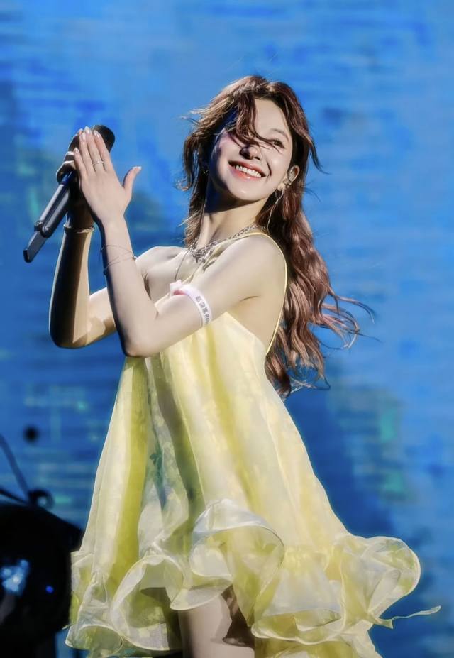 New 25New Lucy same style chicken yellow dress size: Sml DDD