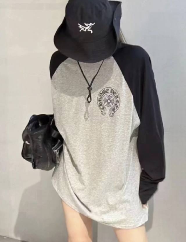 New latest Ch 25New color matching print long sleeve T-shirt Size: Sml DDD