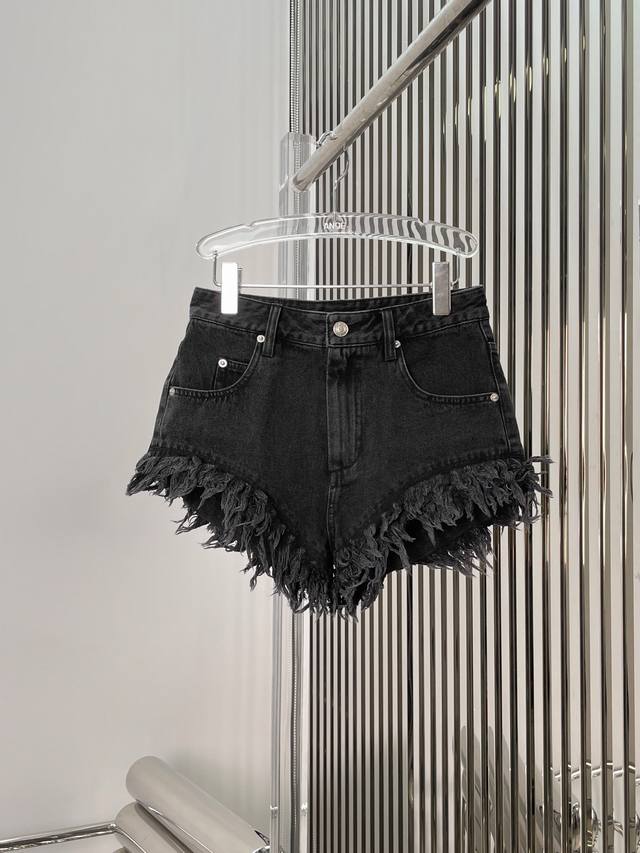 Actual photos of the latest Isbal M 25New black tassel washed denim shorts Size