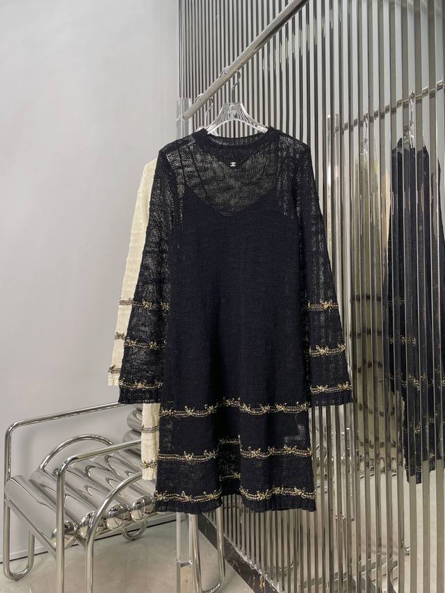 Real photos of the latest Ch 25New water sleeve knit dress Color: Black and Whit